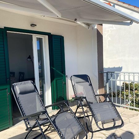 Kn House With Two Apartments Near Sea Rogoznica  Ngoại thất bức ảnh