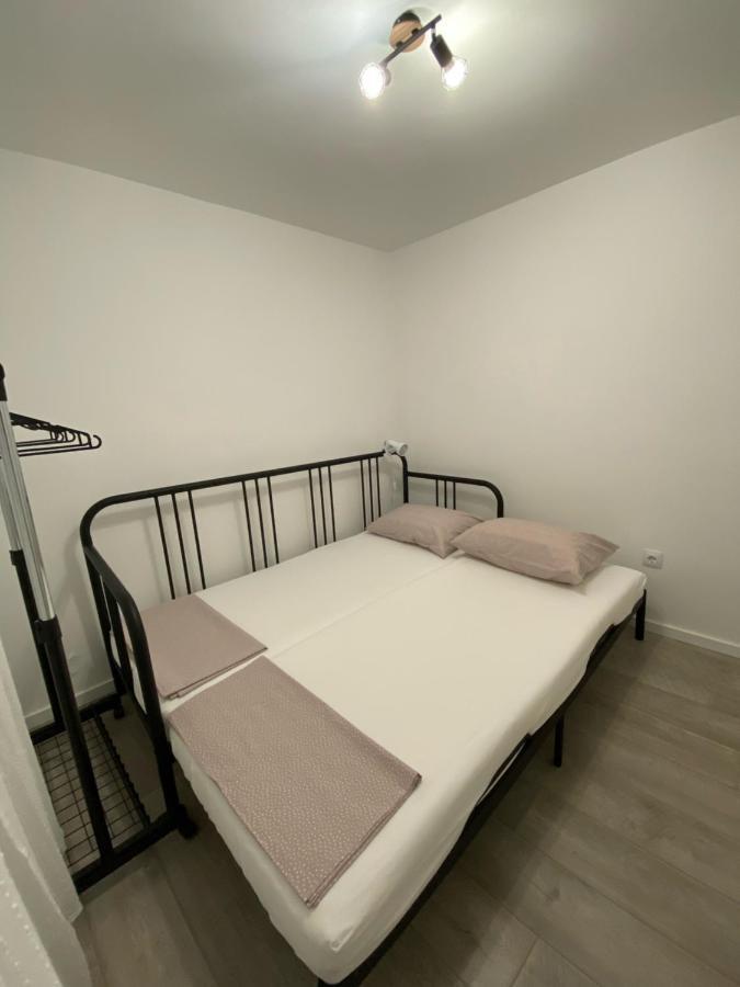 Kn House With Two Apartments Near Sea Rogoznica  Ngoại thất bức ảnh