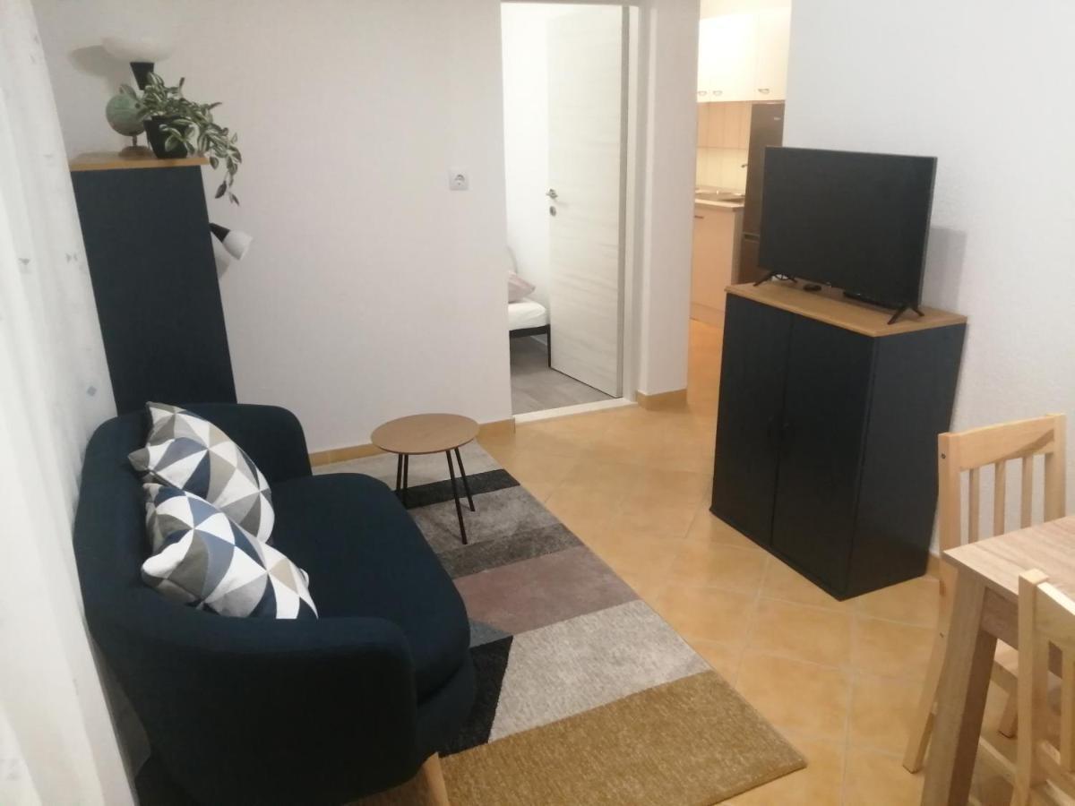 Kn House With Two Apartments Near Sea Rogoznica  Ngoại thất bức ảnh