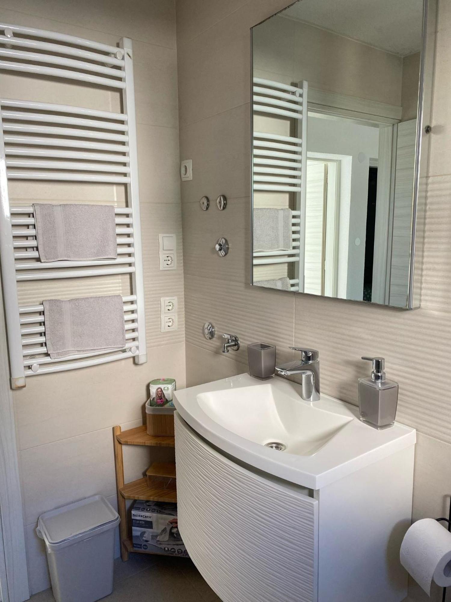 Kn House With Two Apartments Near Sea Rogoznica  Ngoại thất bức ảnh